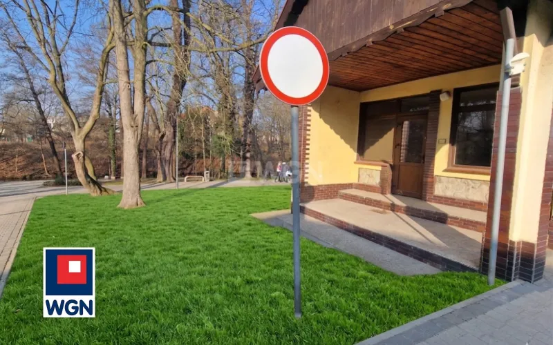 Lokal usługowy na  wynajem Szprotawa - lokal w parku