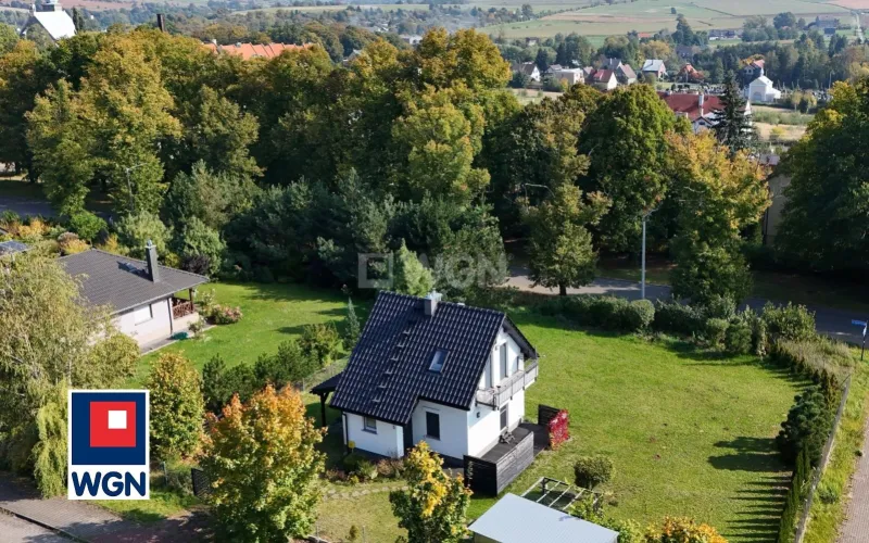 Dom na  sprzedaż Radków - Kameralny dom z ogrodem i widokiem na góry - Radków.